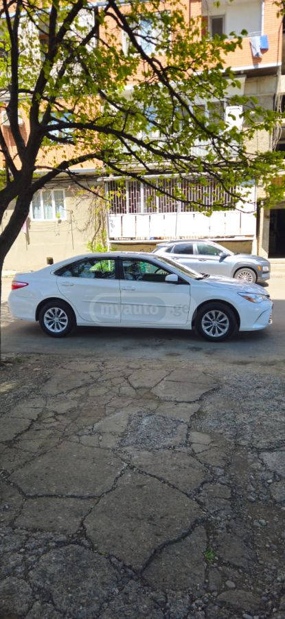 Toyota Camry - фото 5