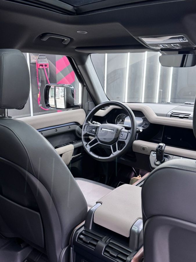Land Rover Defender 110 - фото 5
