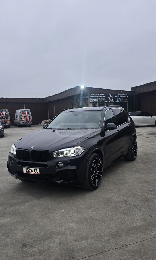 BMW X5 - фото 1