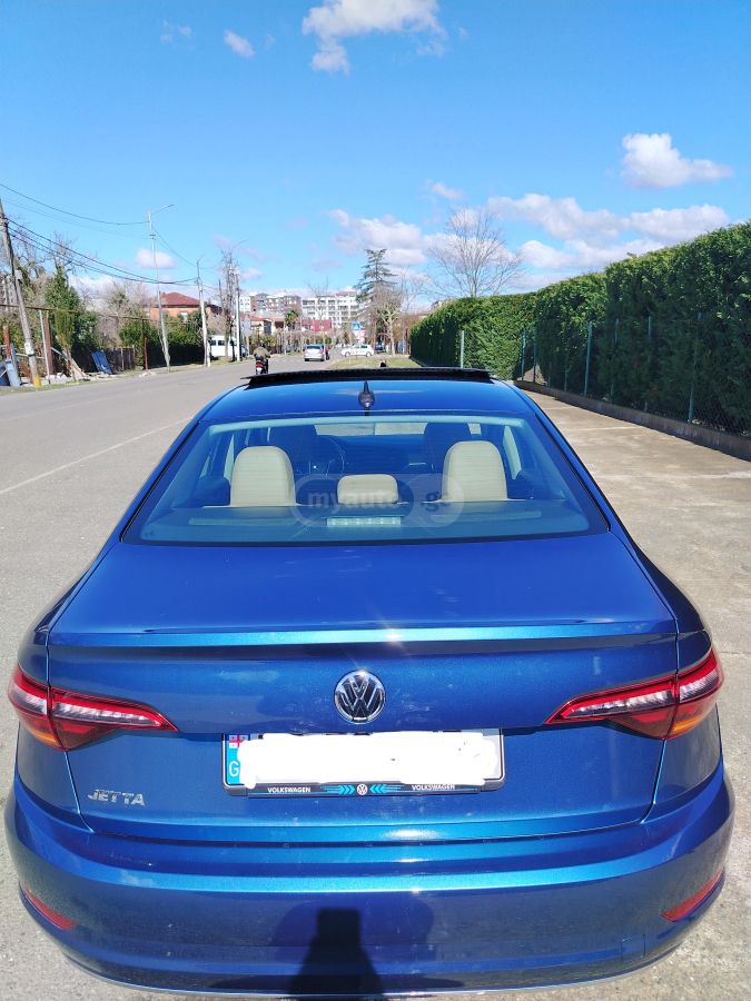 Volkswagen Jetta - фото 3