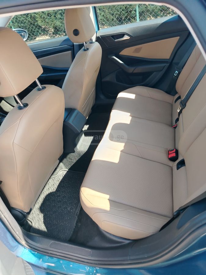 Volkswagen Jetta - фото 8