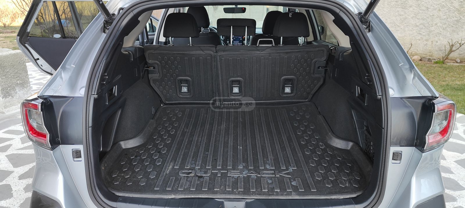 Subaru Premium 4dr All-Wheel Drive CV — миниатюра 14