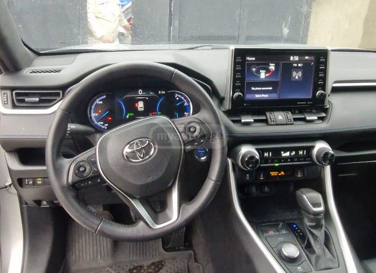 Toyota XSE 4dr All-Wheel Drive CVT — миниатюра 10