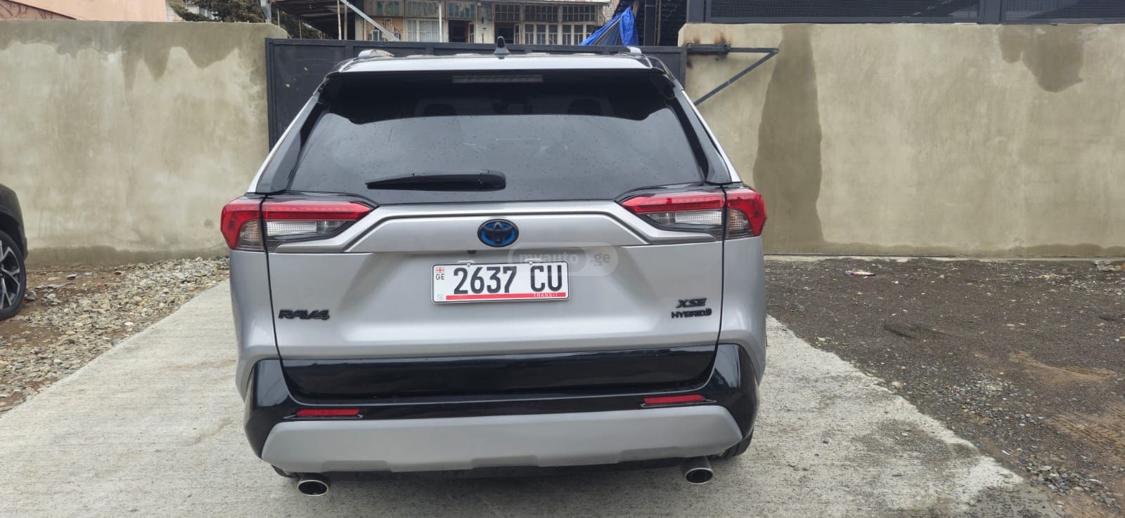 Toyota XSE 4dr All-Wheel Drive CVT — миниатюра 4