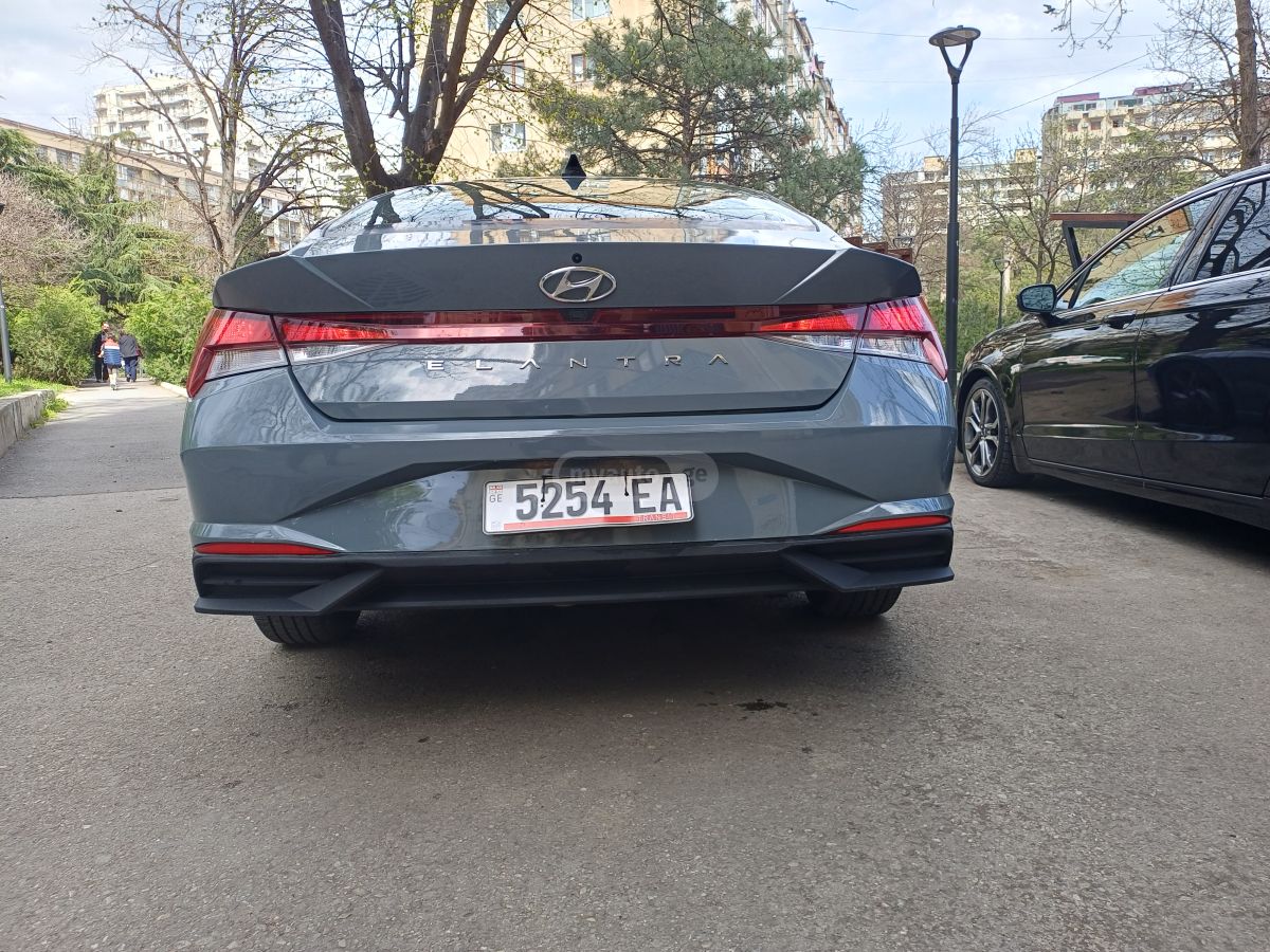 Hyundai Elantra - фото 5