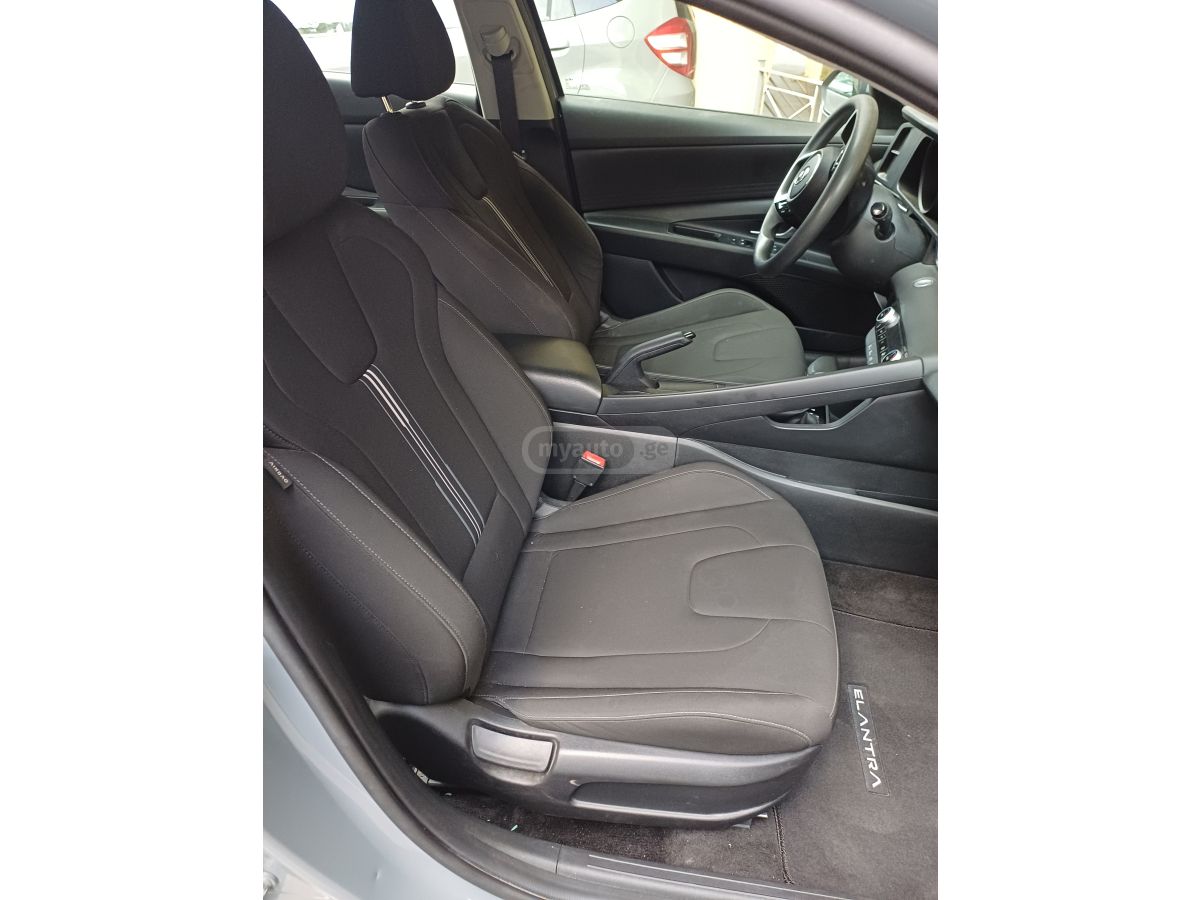 Hyundai Elantra - фото 7