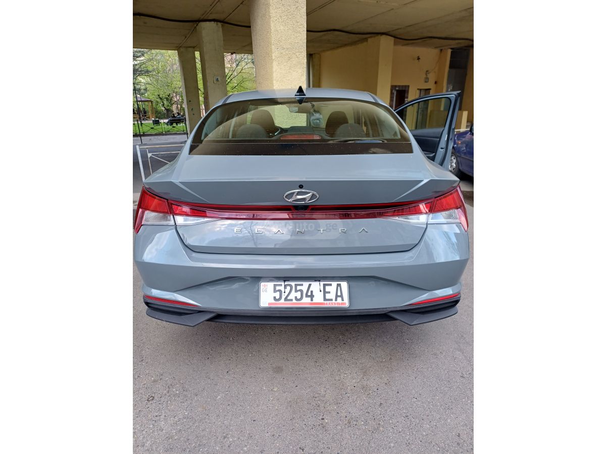 Hyundai Elantra - фото 9