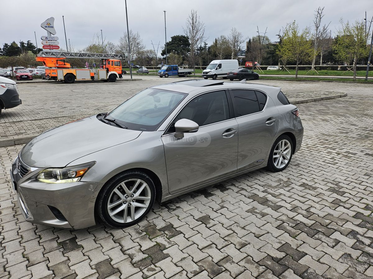 Lexus CT 200 h - фото 6
