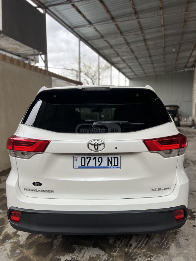 Toyota Highlander - фото 6