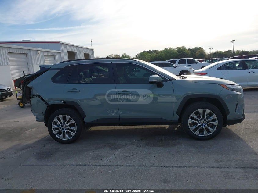 Toyota RAV 4 - фото 14