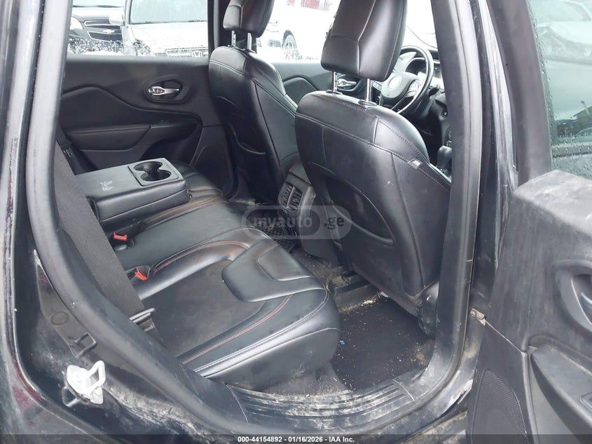 Jeep Trailhawk 4dr 4x4 Automatic — миниатюра 8