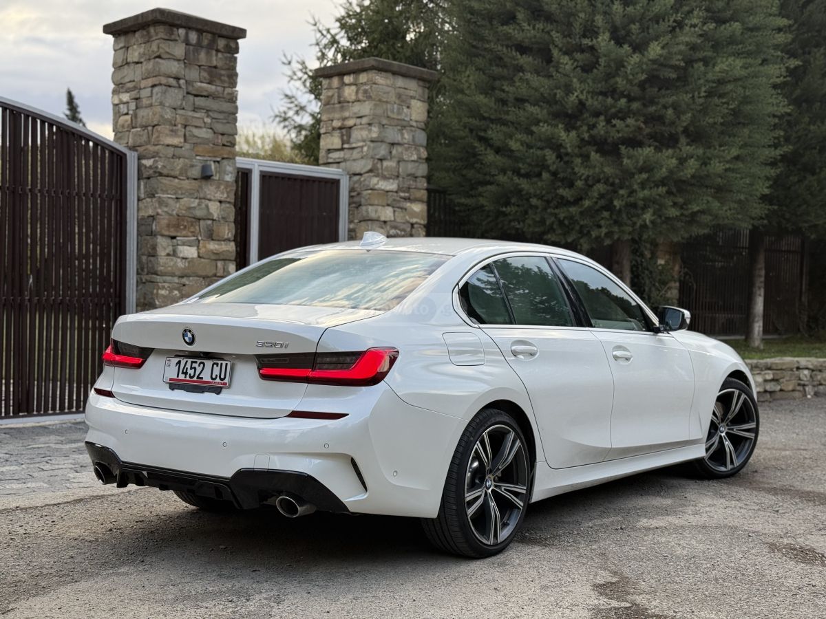 BMW 330 - фото 4