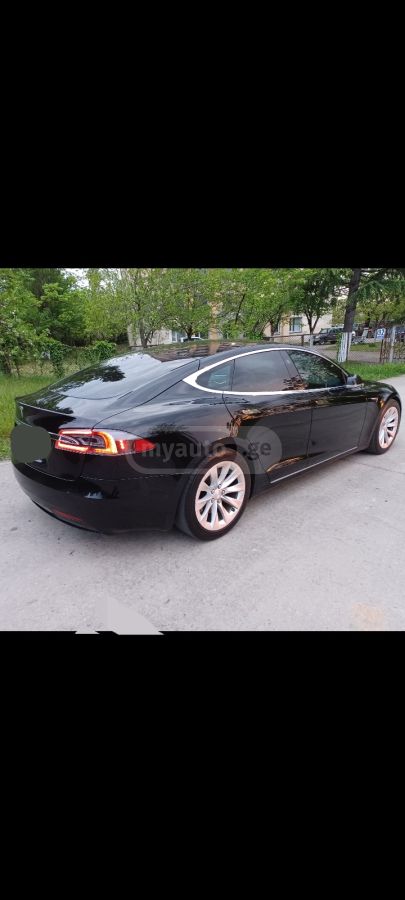 Tesla Model S - фото 3