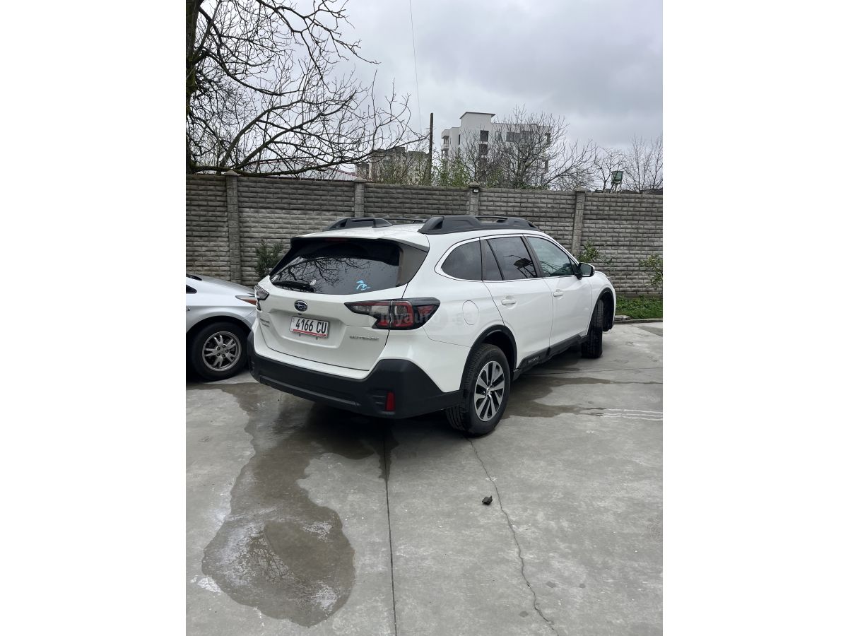 Subaru Premium 4dr All-Wheel Drive CV — миниатюра 3