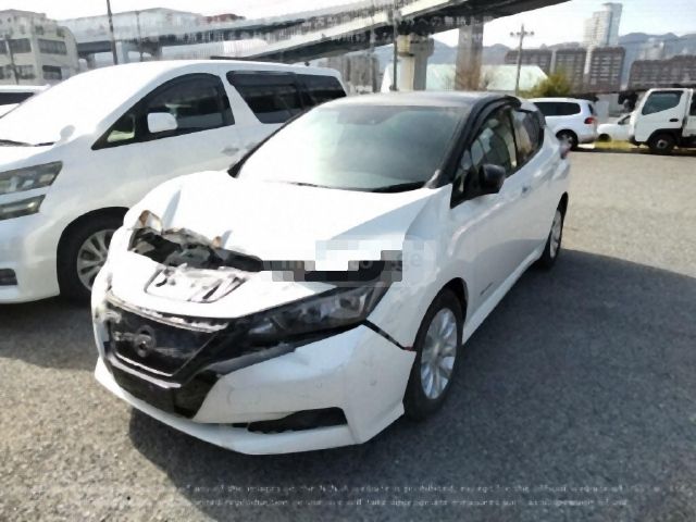 Nissan Leaf - фото 1