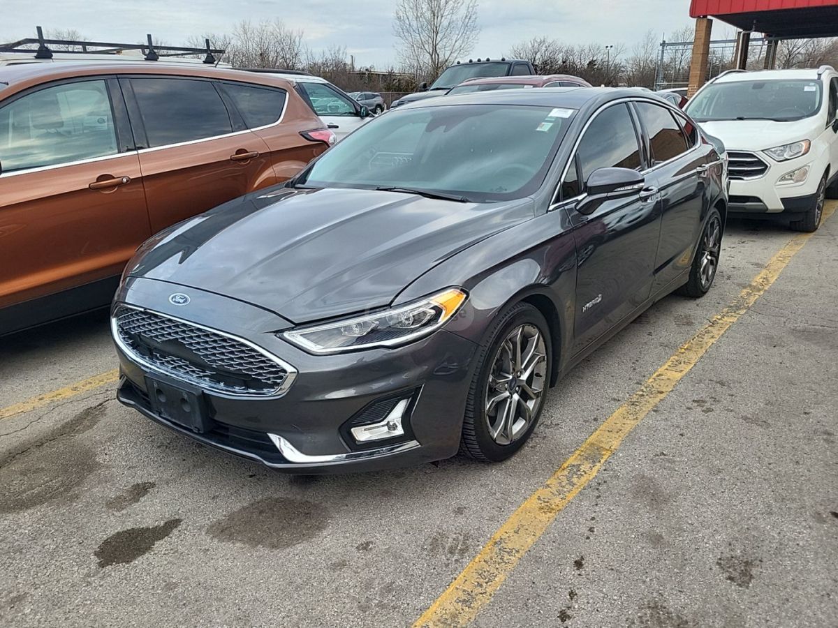 Ford Fusion - фото 1