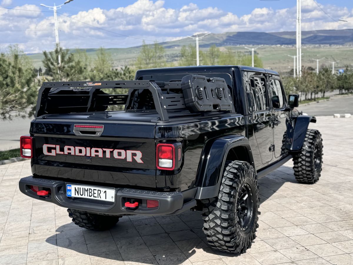 Jeep Gladiator - фото 1