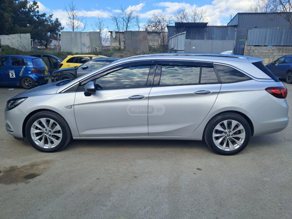 Opel Astra - фото 3