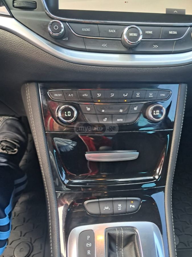 Opel Astra - фото 8