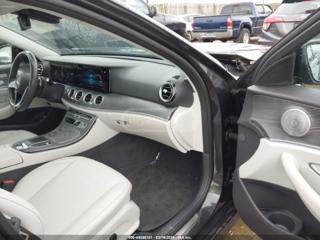 Mercedes-Benz E 350 E 350 4MATIC 2021 — миниатюра 9