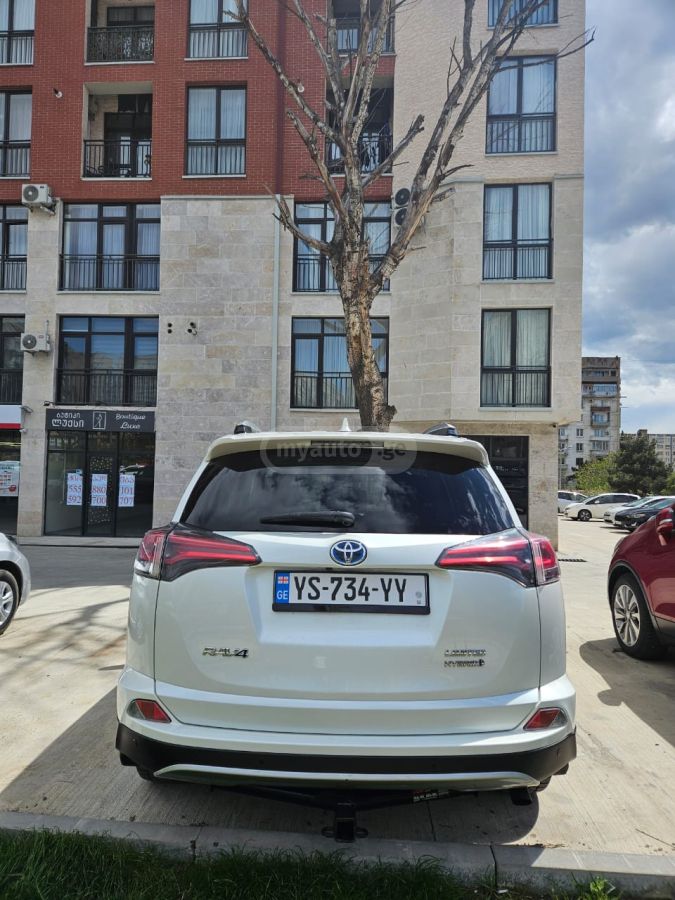 Toyota Rav 4 - фото 2