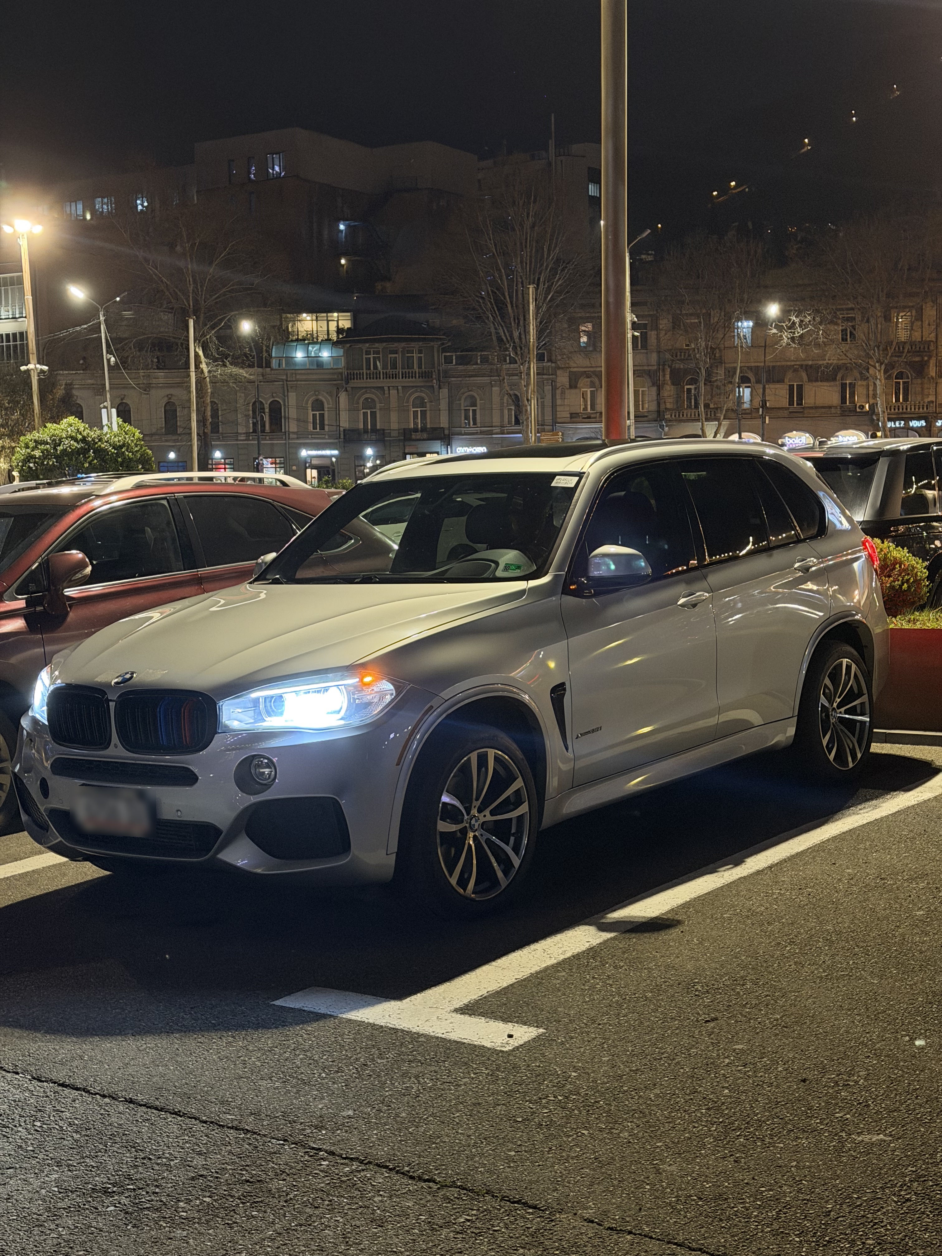 BMW X5 - фото 1
