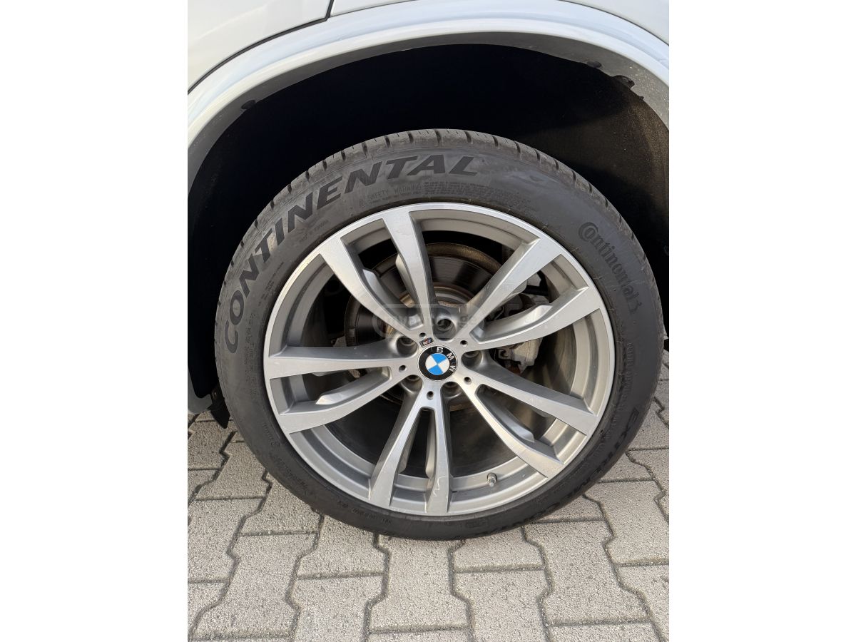 BMW X5 - фото 12