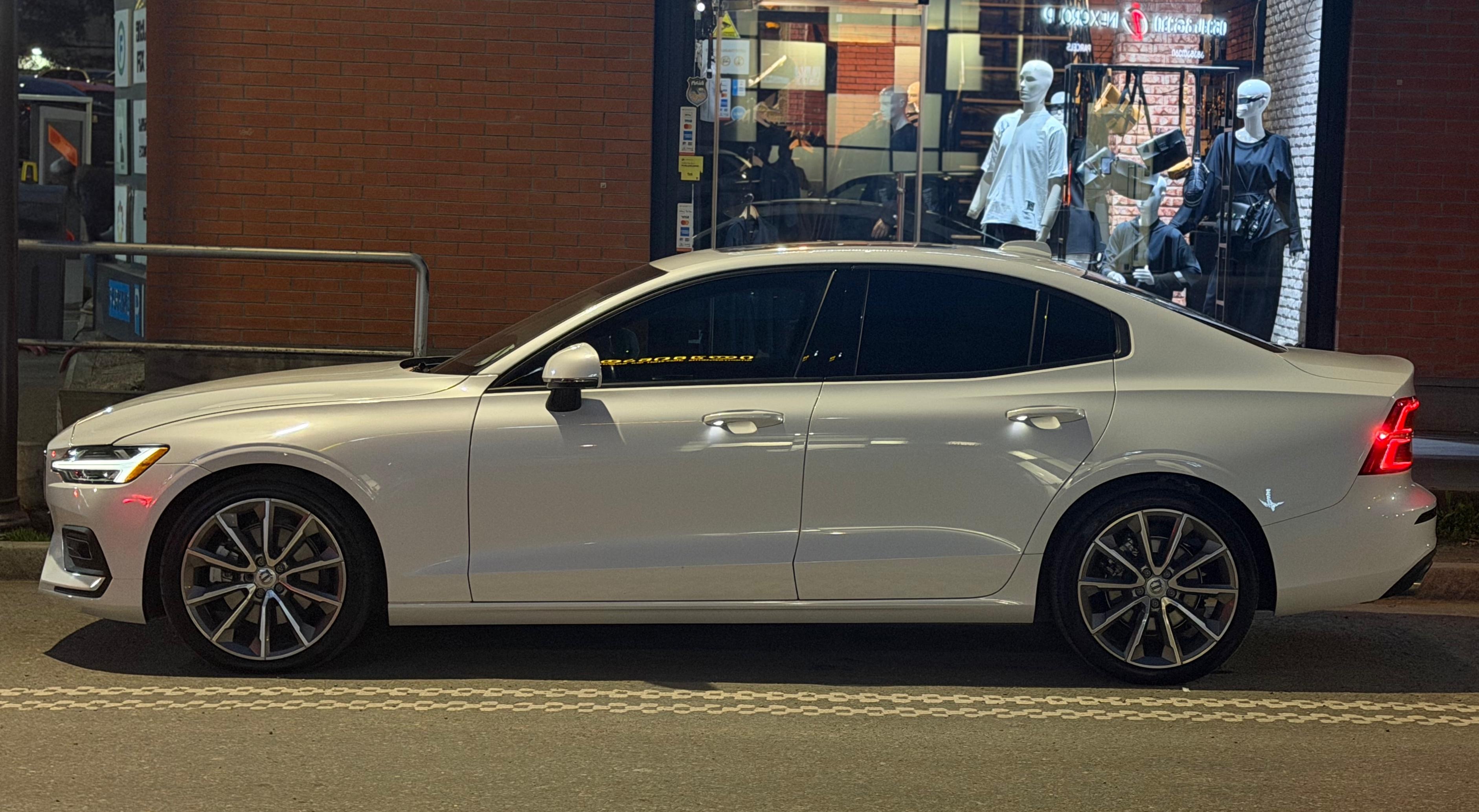 Volvo S 60 - фото 2