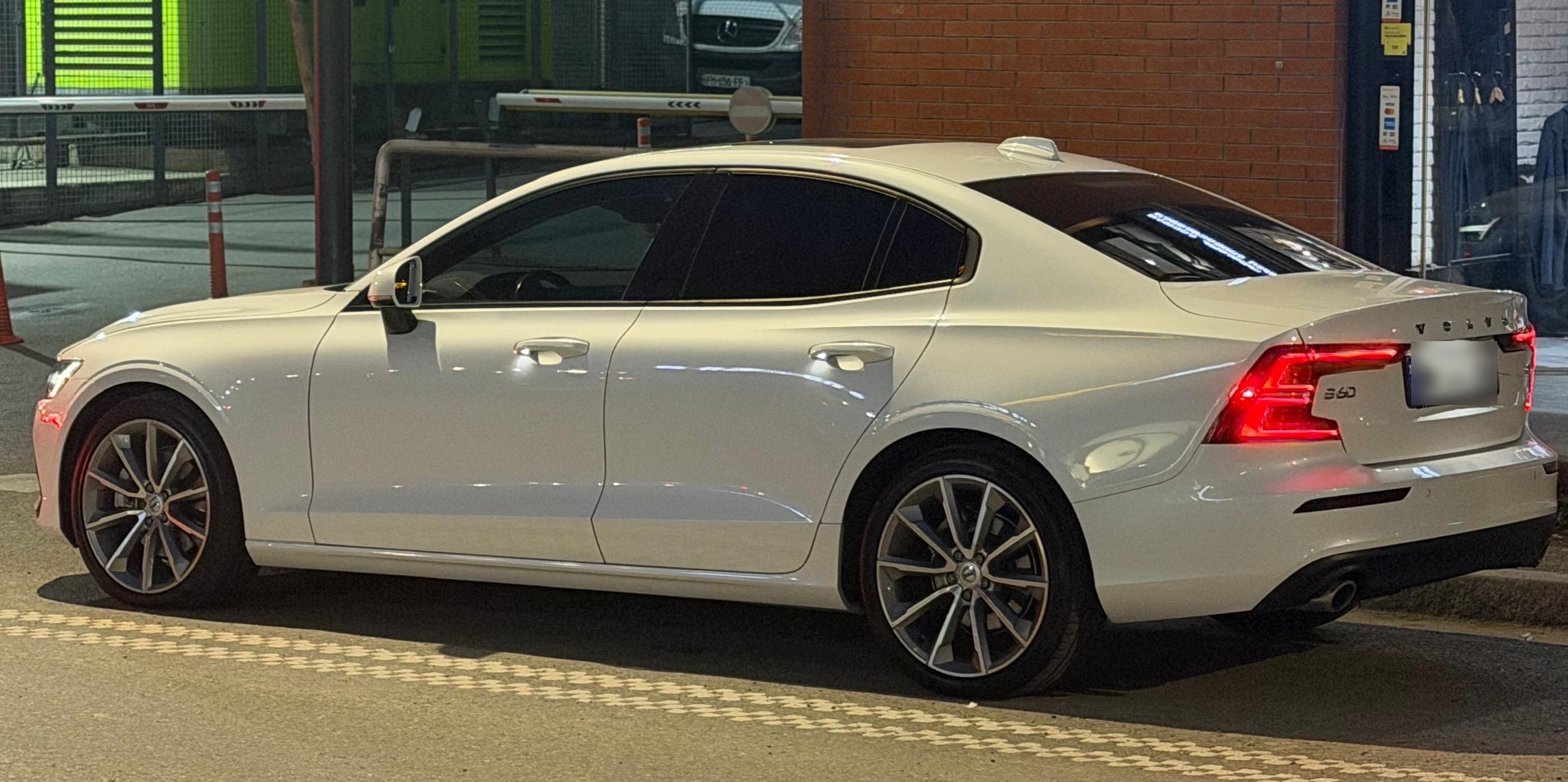 Volvo S 60 - фото 3