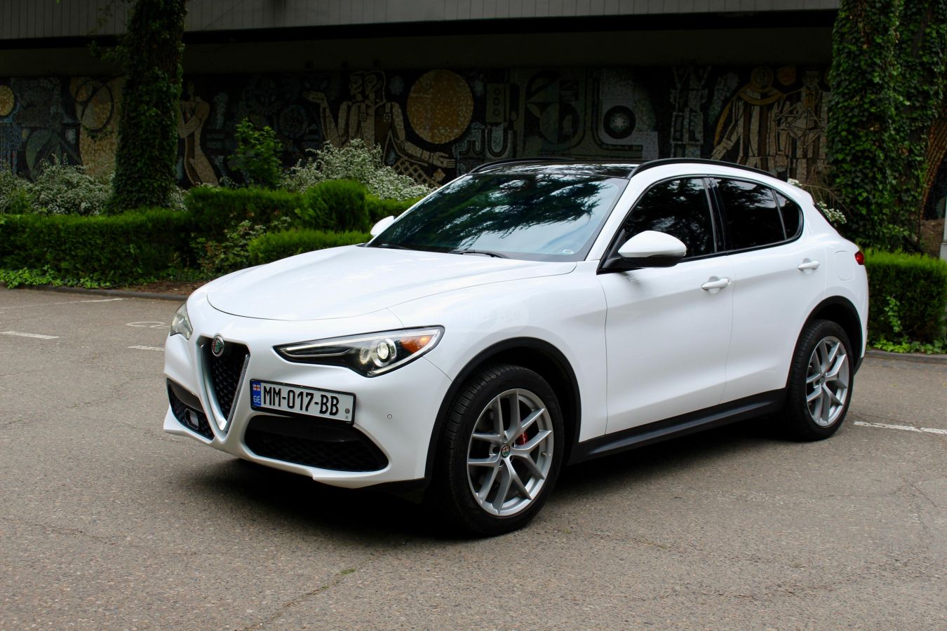 Alfa Romeo Stelvio - фото 1