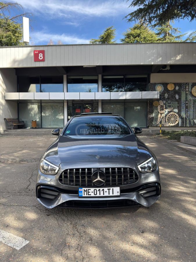 Mercedes-Benz E 220 - фото 3