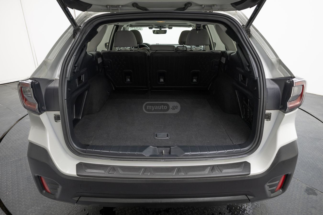 Subaru Outback - фото 7