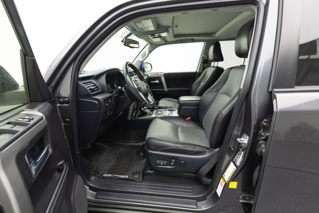 Toyota 4 Runner - фото 10