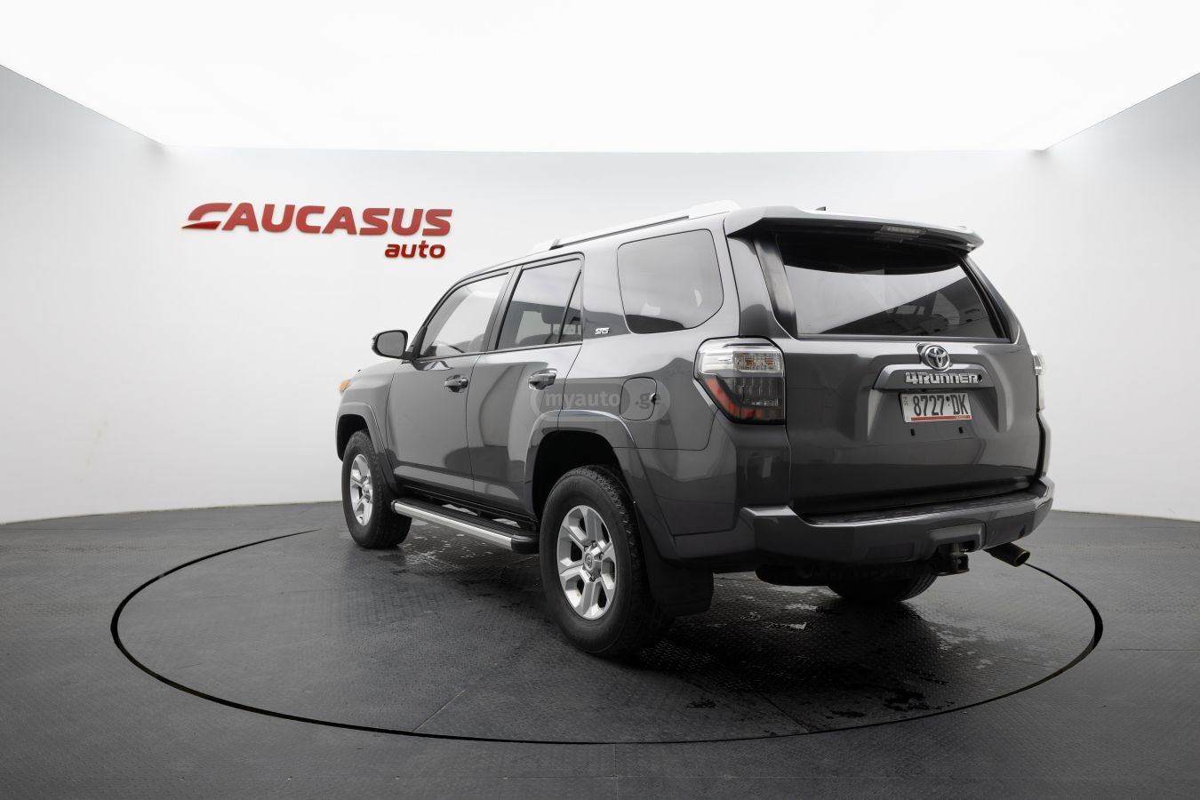 Toyota 4 Runner - фото 6