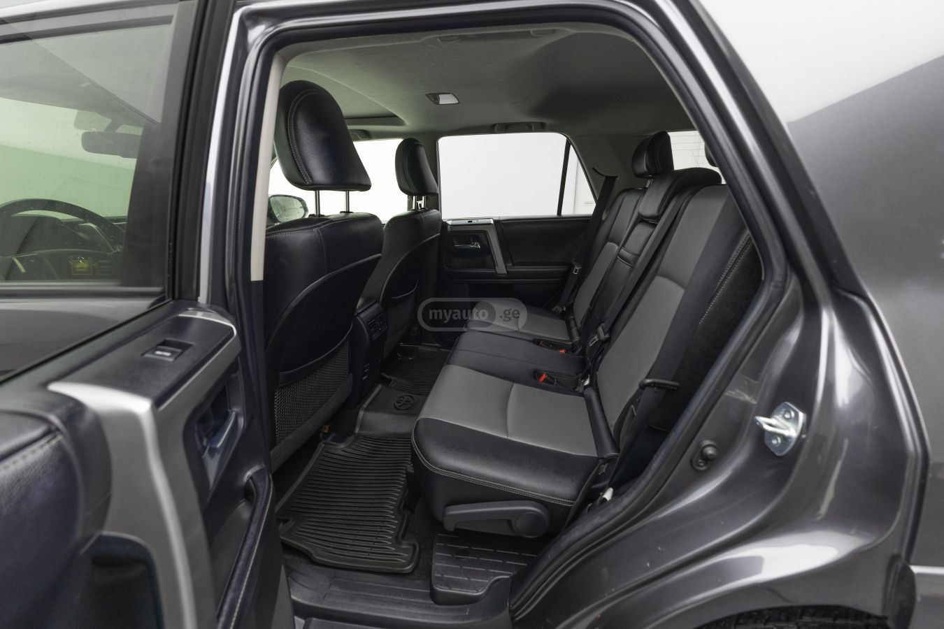 Toyota 4 Runner - фото 8