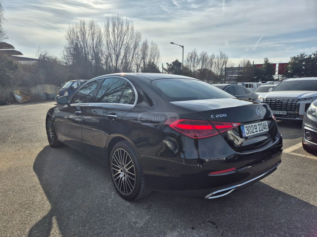 Mercedes-Benz C 200 2023 — миниатюра 10
