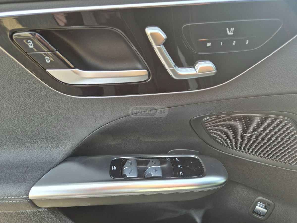 Mercedes-Benz C 200 2023 — миниатюра 6