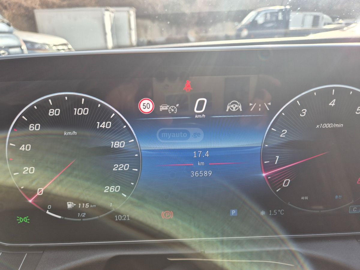 Mercedes-Benz C 200 2023 — миниатюра 8