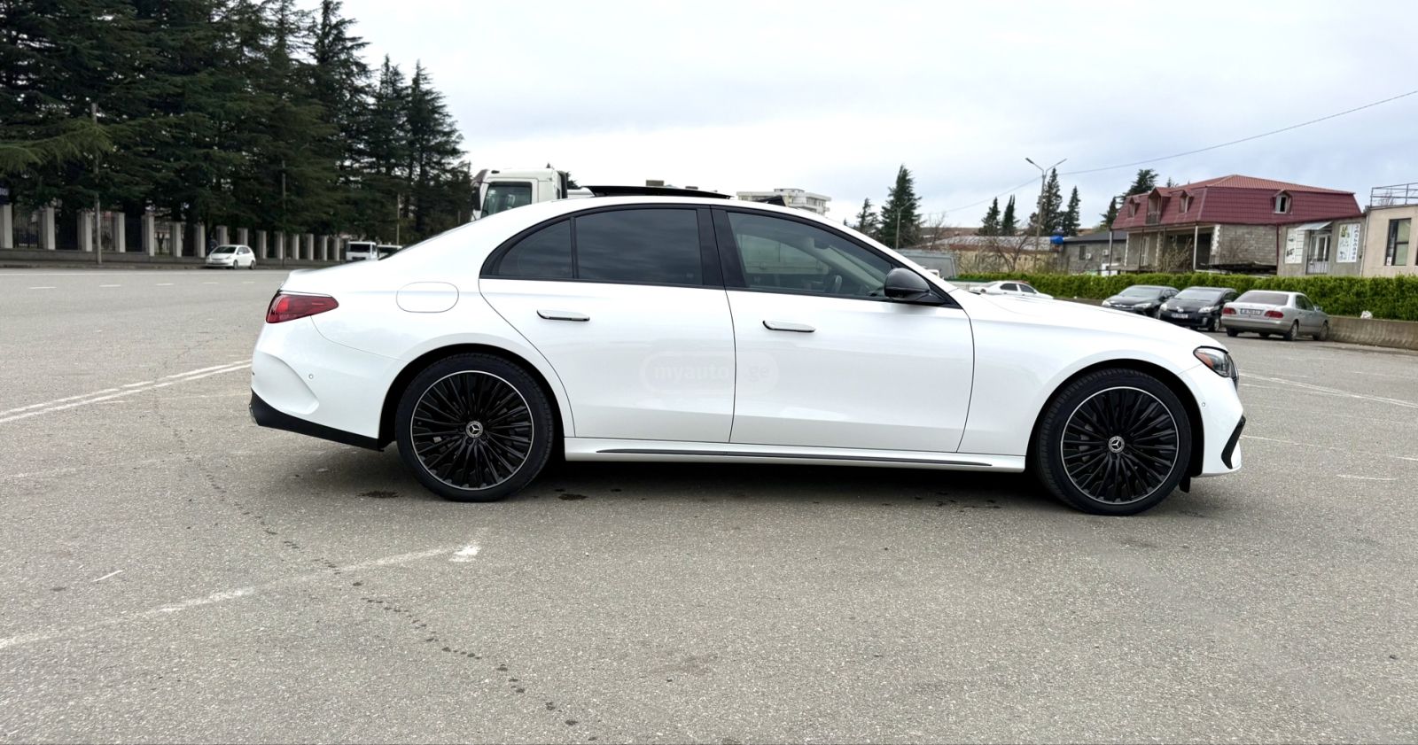 Mercedes-Benz E 350 - фото 12