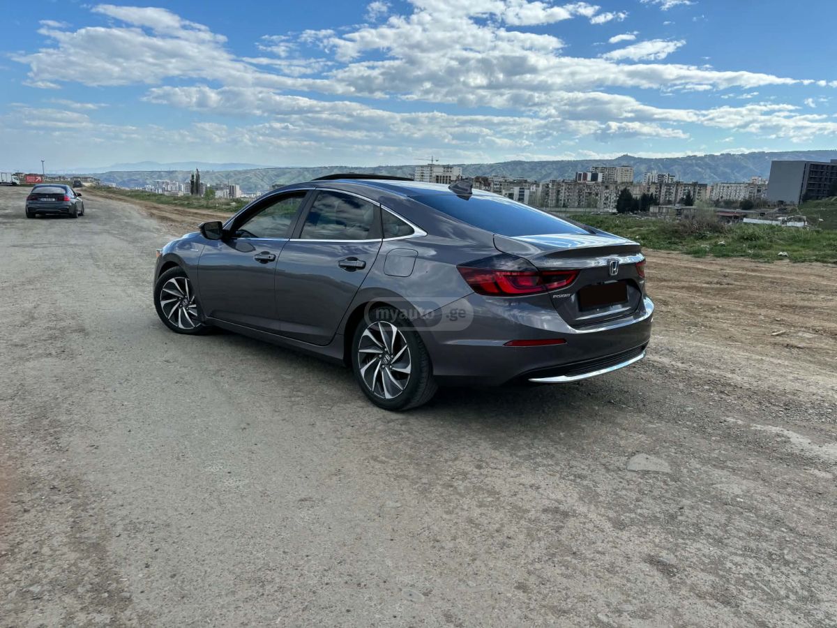 Honda Insight - фото 7