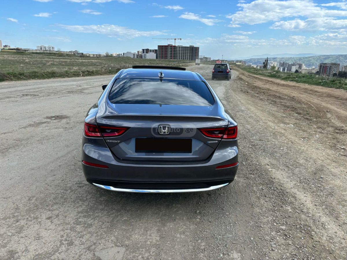 Honda Insight - фото 9