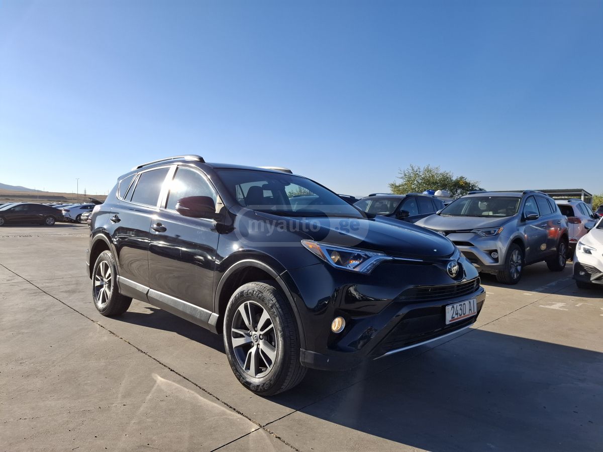 Toyota RAV 4 - фото 2