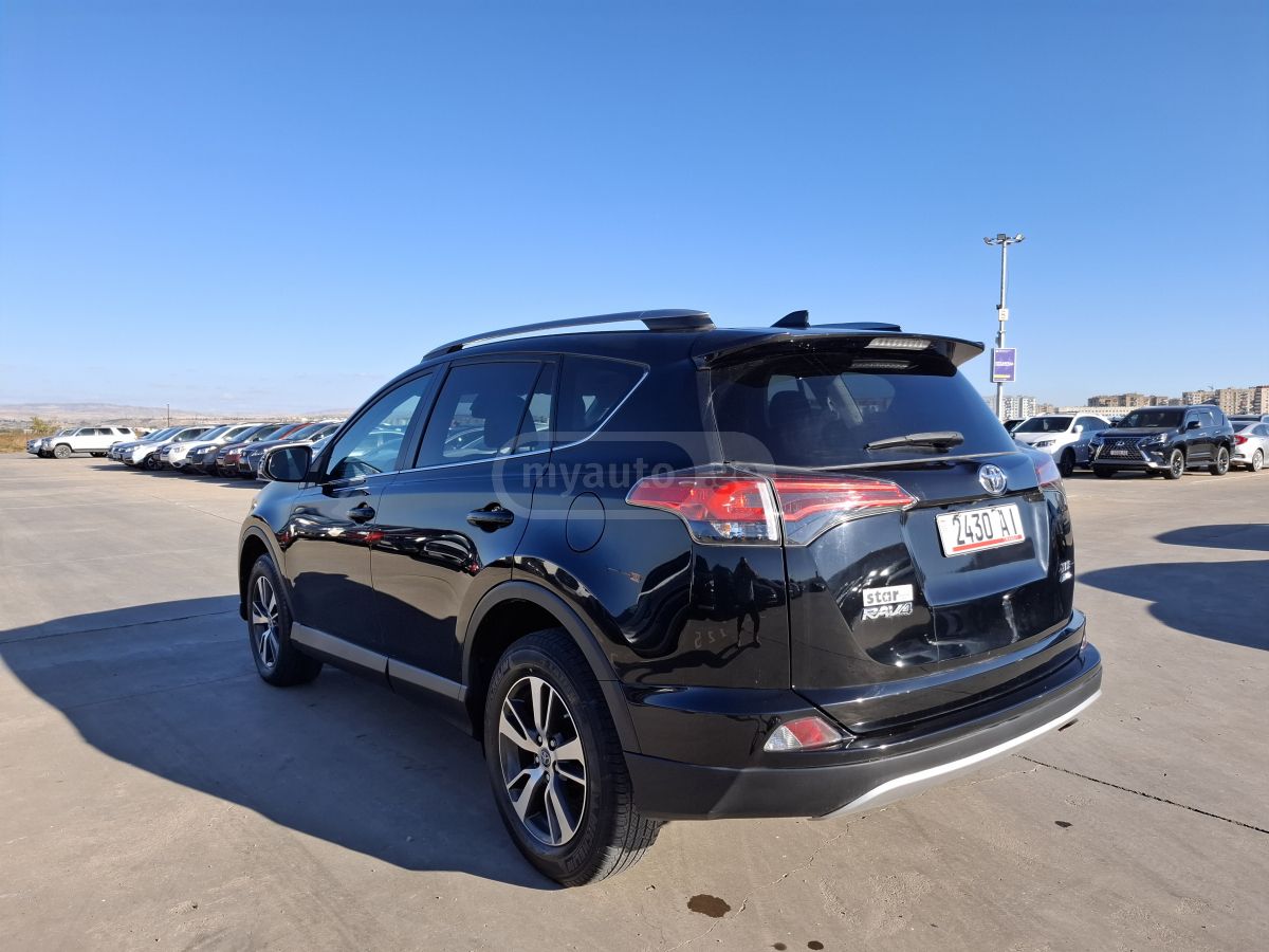 Toyota RAV 4 - фото 5