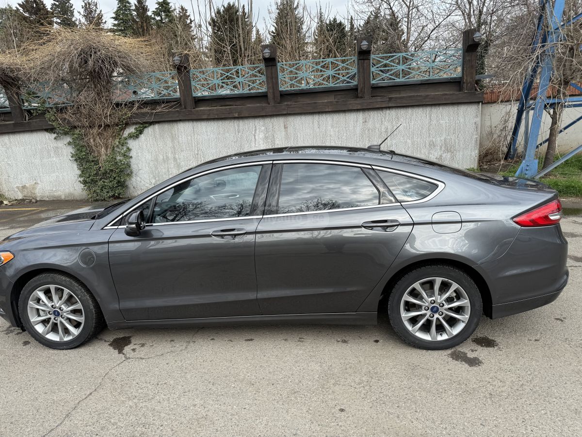 Ford Fusion - фото 4