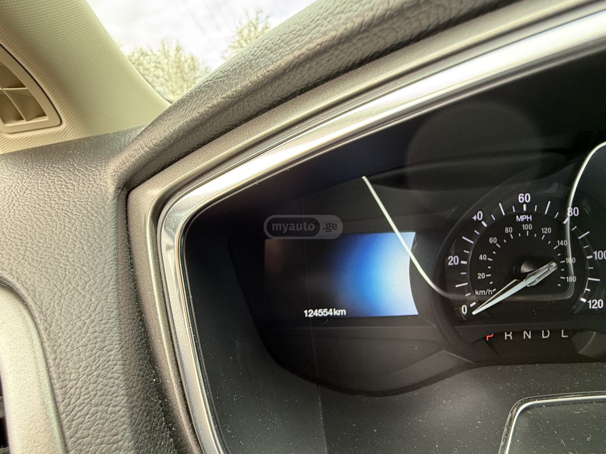 Ford Fusion - фото 7