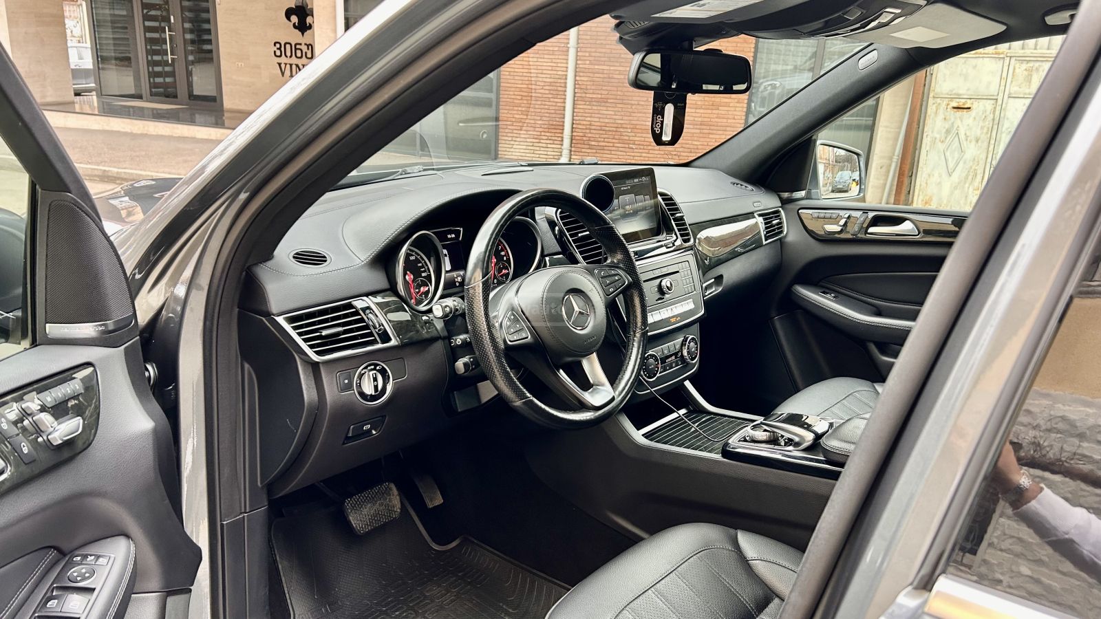 Mercedes-Benz GLS 450 - фото 10