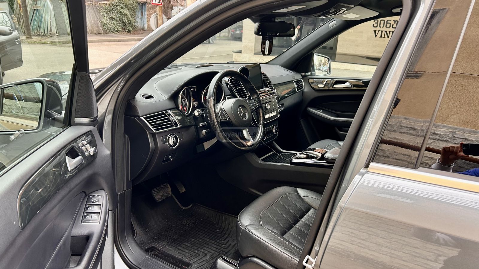 Mercedes-Benz GLS 450 - фото 13