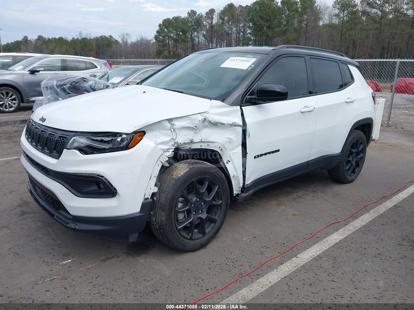 Jeep 2023 JEEP COMPASS ALTITUDE 4X4 — миниатюра 2
