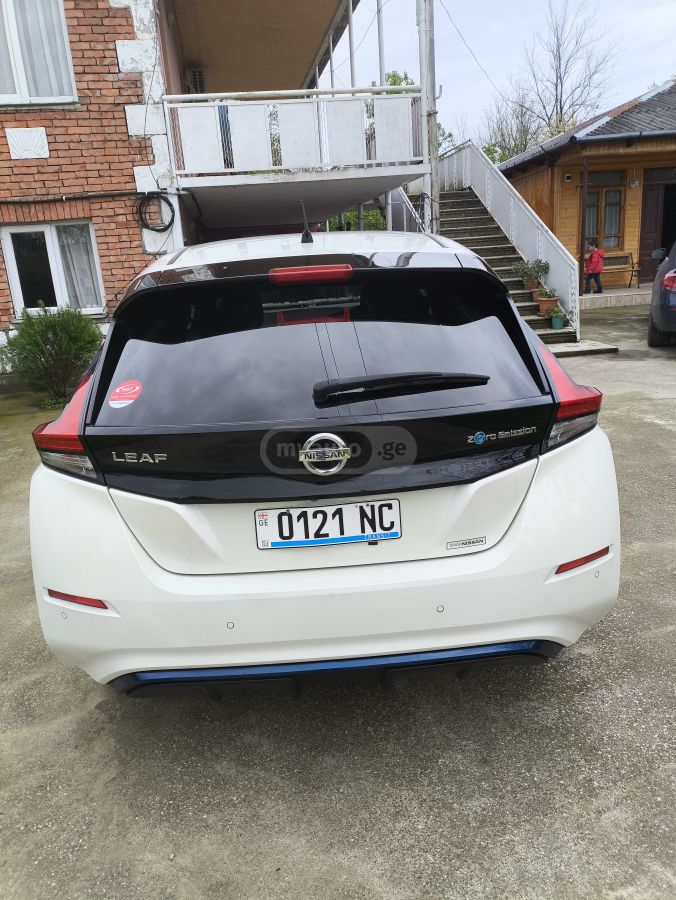 Nissan Leaf - фото 4