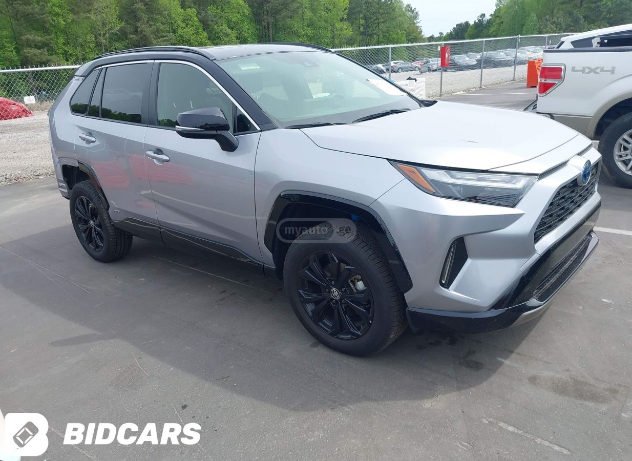 Toyota Rav 4 - фото 1